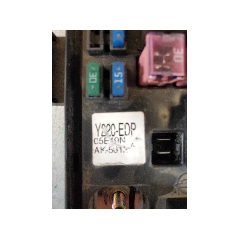 Recambio de caja reles / fusibles para ssangyong rexton rx 270 plus / 270 xdi plus referencia OEM IAM Y220EDP C5E19N AK5012