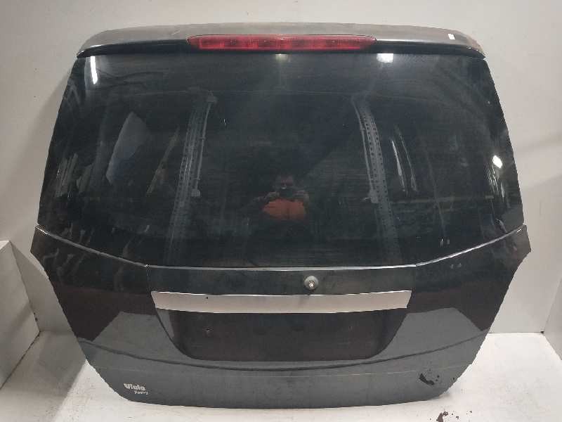 Recambio de porton trasero para ssangyong rexton rx 270 plus / 270 xdi plus referencia OEM IAM   