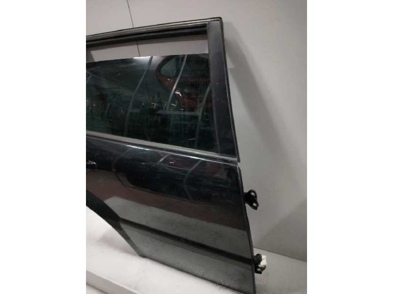 Recambio de puerta trasera derecha para ssangyong rexton rx 270 plus / 270 xdi plus referencia OEM IAM   