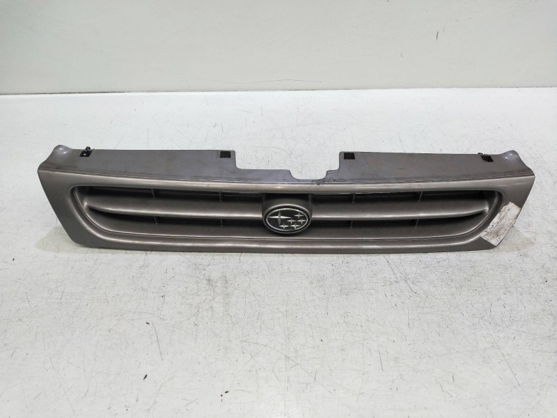 Recambio de rejilla delantera para subaru legacy berl./familiar b10 (bc/bjf) 2.2 cat referencia OEM IAM   