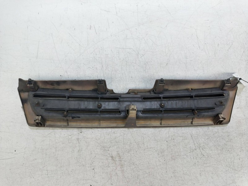 Recambio de rejilla delantera para subaru legacy berl./familiar b10 (bc/bjf) 2.2 cat referencia OEM IAM   