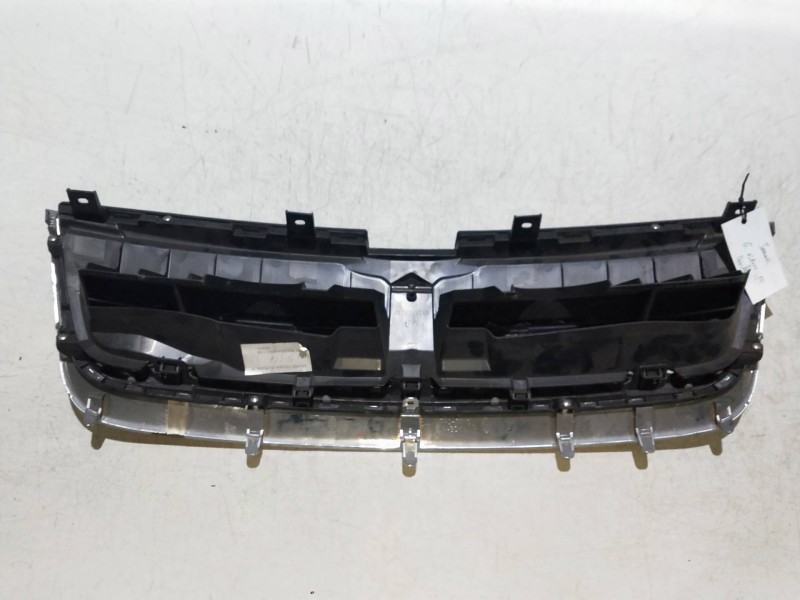Recambio de rejilla delantera para suzuki grand vitara jb (jt) 1.9 ddis turbodiesel referencia OEM IAM   