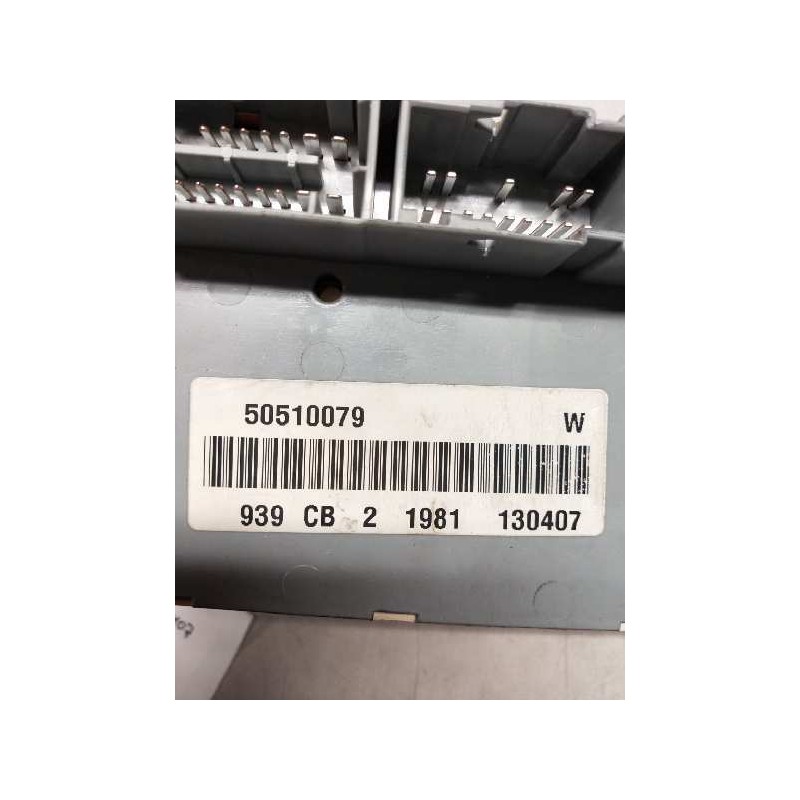 Recambio de caja reles / fusibles para alfa romeo 159 (140) 1.9 jtd (m) 16v cat referencia OEM IAM 50510079 939CB21981130407 