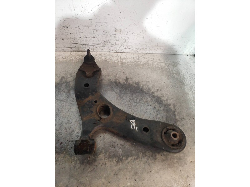 Recambio de brazo suspension inferior delantero derecho para toyota corolla (e15) luna referencia OEM IAM   