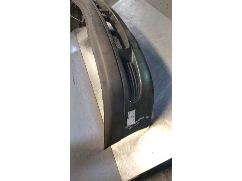 Recambio de paragolpes delantero para toyota avensis berlina (t 22) referencia OEM IAM   