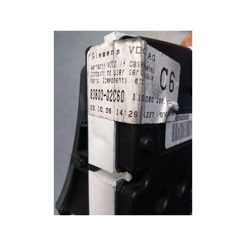 Recambio de cuadro instrumentos para toyota corolla (e12) 2.0 d-cat referencia OEM IAM 8380002C60 110080288002  Recambio de cuadro instrumentos para toyota corolla (e12) 2.0 d-cat referencia OEM IAM 8380002C60 110080288002