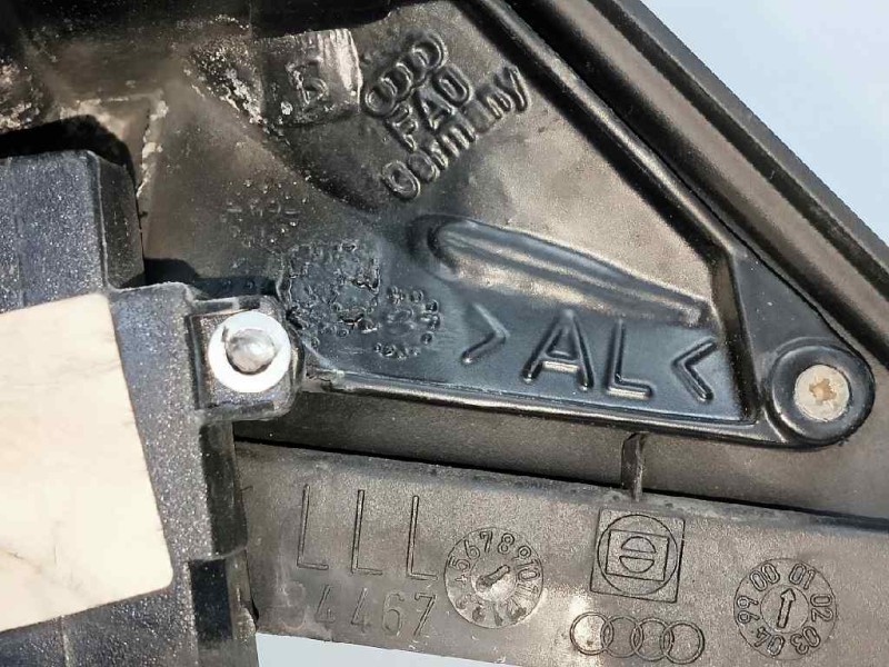 Recambio de retrovisor izquierdo para audi a8 (d2) 3.7 quattro referencia OEM IAM   ELECTRICO