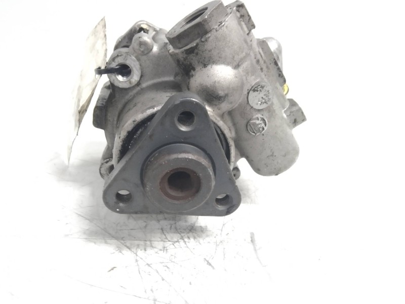 Recambio de bomba direccion para ford scorpio berl./turnier 24v ghia berlina referencia OEM IAM 95GB3A674AC  