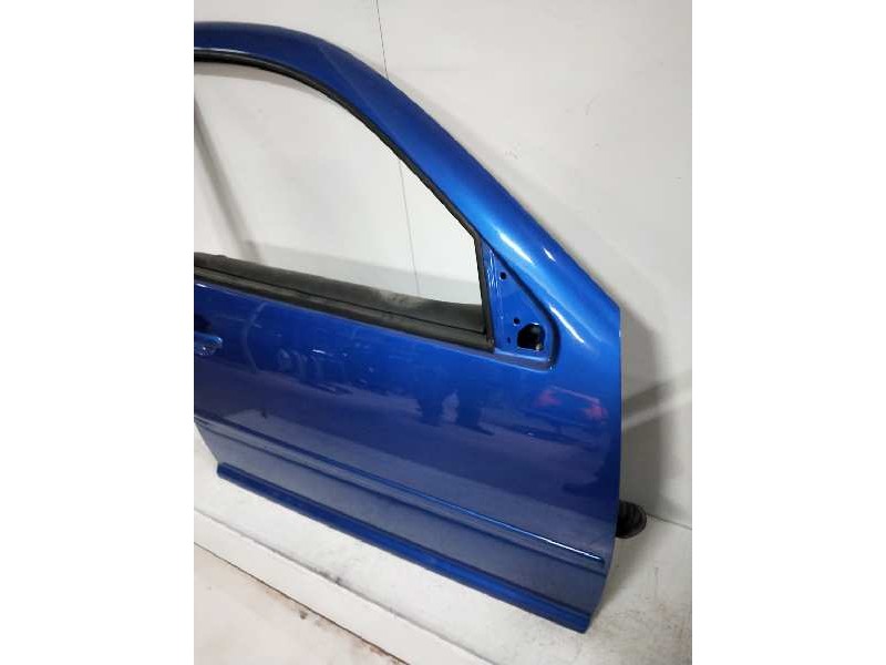 Recambio de puerta delantera derecha para volkswagen bora berlina (1j2) 1.9 tdi referencia OEM IAM   