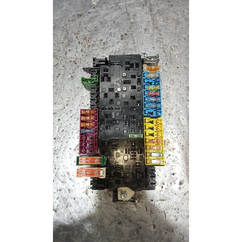Recambio de caja reles / fusibles para mercedes clase b (w246) b 180 cdi be (246.200) referencia OEM IAM A2469060093  