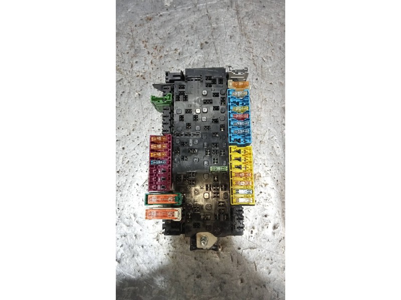 Recambio de caja reles / fusibles para mercedes clase b (w246) b 180 cdi be (246.200) referencia OEM IAM A2469060093  