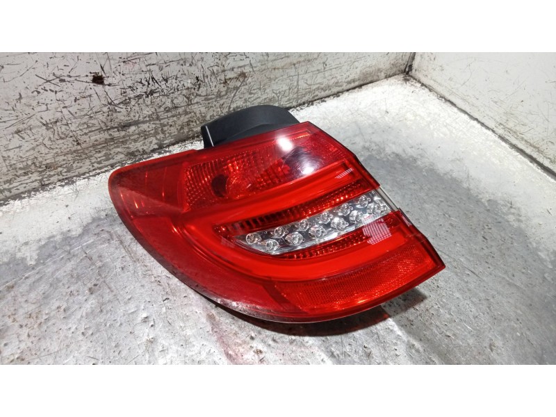 Recambio de piloto trasero izquierdo para mercedes clase b (w246) b 180 cdi be (246.200) referencia OEM IAM   