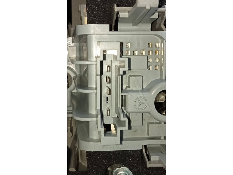 Recambio de piloto trasero izquierdo para mercedes clase b (w246) b 180 cdi be (246.200) referencia OEM IAM   