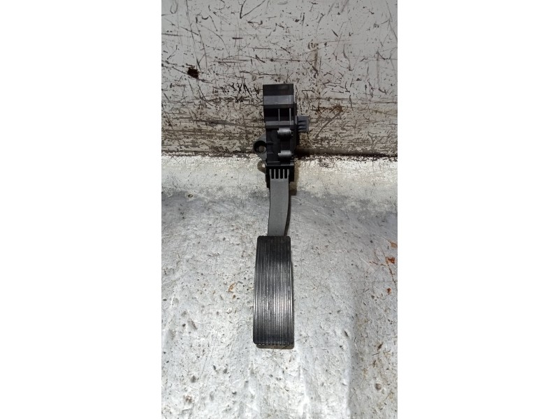 Recambio de potenciometro pedal para mercedes clase b (w246) b 180 cdi be (246.200) referencia OEM IAM A2463001604  