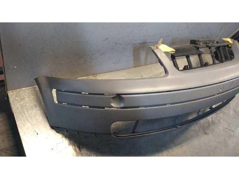 Recambio de paragolpes delantero para volkswagen passat berlina (3b2) referencia OEM IAM NUEVA-SINREJILLAS  