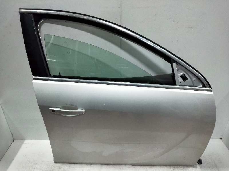 Recambio de puerta delantera derecha para opel insignia sports tourer 2.0 16v cdti referencia OEM IAM   