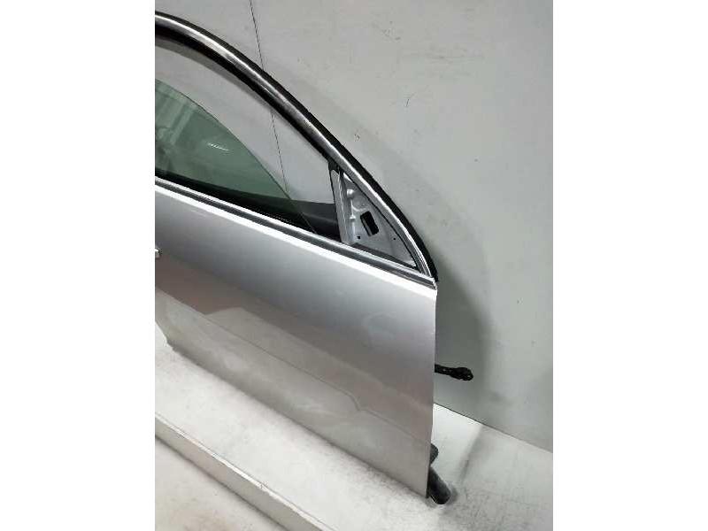 Recambio de puerta delantera derecha para opel insignia sports tourer 2.0 16v cdti referencia OEM IAM   