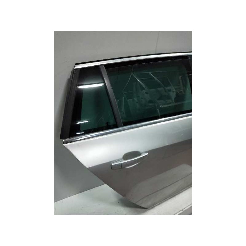 Recambio de puerta trasera derecha para opel insignia sports tourer 2.0 16v cdti referencia OEM IAM   