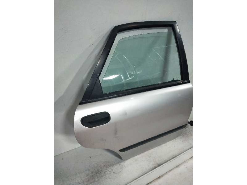 Recambio de puerta trasera derecha para volvo s40 berlina 1.9 diesel cat referencia OEM IAM   
