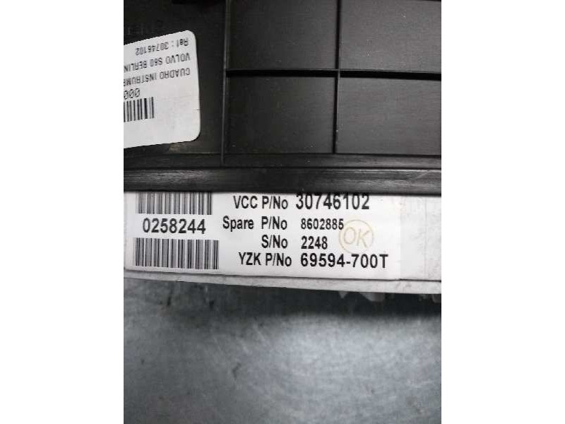Recambio de cuadro instrumentos para volvo s60 berlina 2.4 diesel cat referencia OEM IAM 30746102 69594700T 