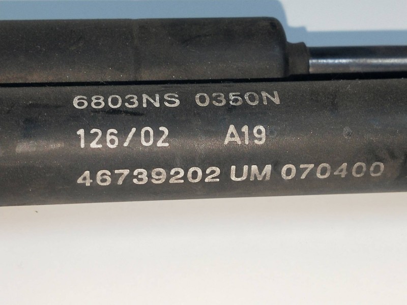 Recambio de amortiguadores capo para alfa romeo 147 (190) 1.9 jtd cat referencia OEM IAM 46739202  