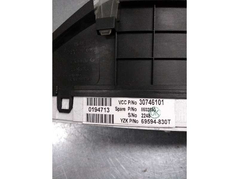 Recambio de cuadro instrumentos para volvo xc90 2.4 diesel cat referencia OEM IAM 30746101 69594830T 