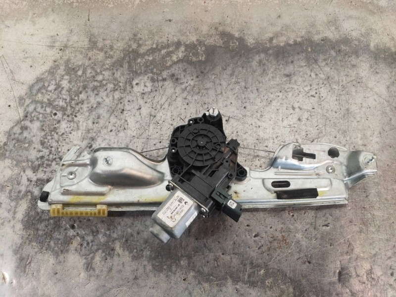 Recambio de elevalunas trasero izquierdo para renault megane iv berlina 5p 1.5 blue dci diesel fap referencia OEM IAM 827219072R