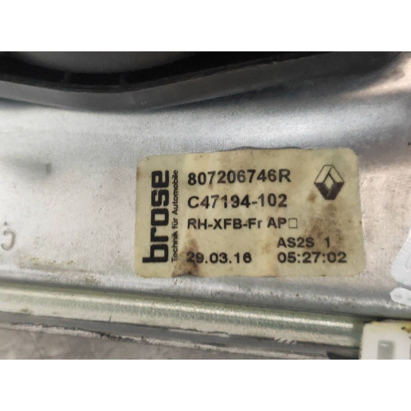 Recambio de elevalunas delantero derecho para renault megane iv berlina 5p 1.5 blue dci diesel fap referencia OEM IAM 807206746R