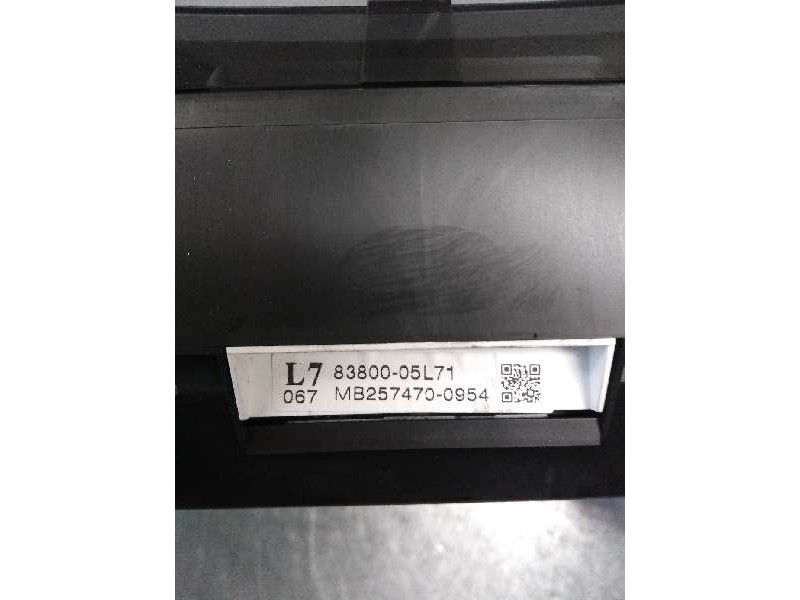 Recambio de cuadro instrumentos para toyota avensis cross sport (t27) advance referencia OEM IAM 8380005L71 MB2574700954 