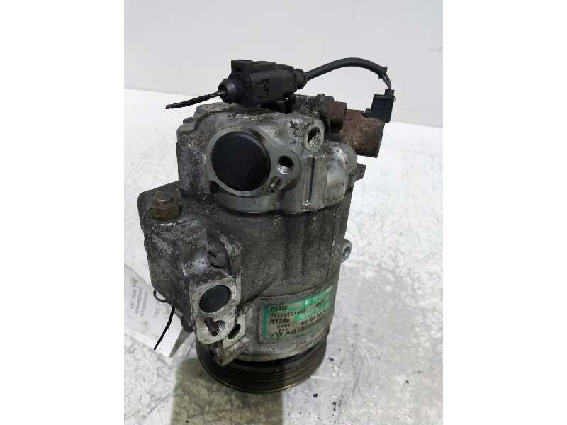 Recambio de compresor aire acondicionado para volkswagen polo (9n1) trendline referencia OEM IAM PXE138741F 8741F 6Q0820803R