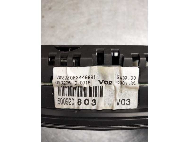 Recambio de cuadro instrumentos para volkswagen polo (9n1) trendline referencia OEM IAM 6Q0920803 110080320001A 