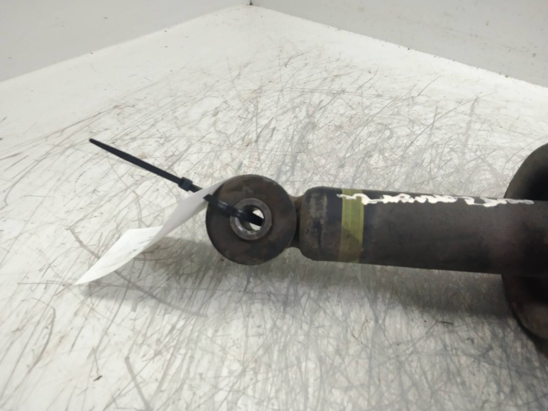 Recambio de amortiguador trasero derecho para mitsubishi outlander (cu0w) 2.0 4wd referencia OEM IAM   