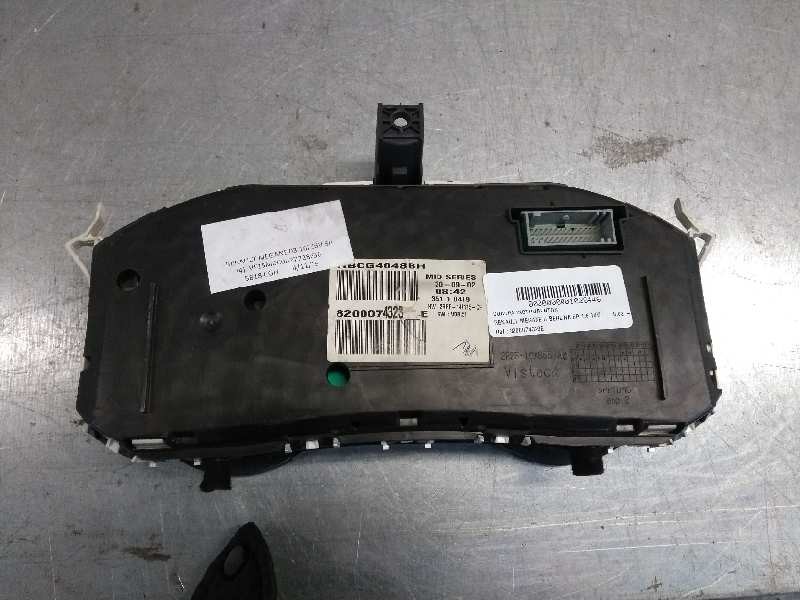 Recambio de cuadro instrumentos para renault megane ii berlina 5p 1.6 16v referencia OEM IAM 8200074323E  