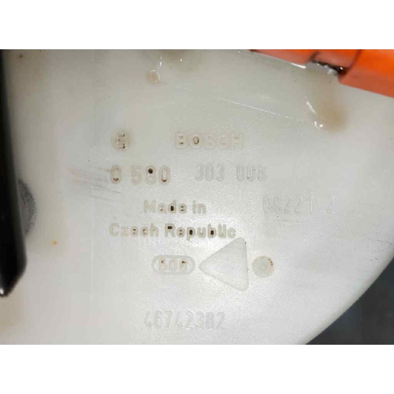 Recambio de bomba combustible para fiat punto berlina (188) 1.9 jtd hlx (i) referencia OEM IAM 0580303008 46742382 BOSCH AFORADO