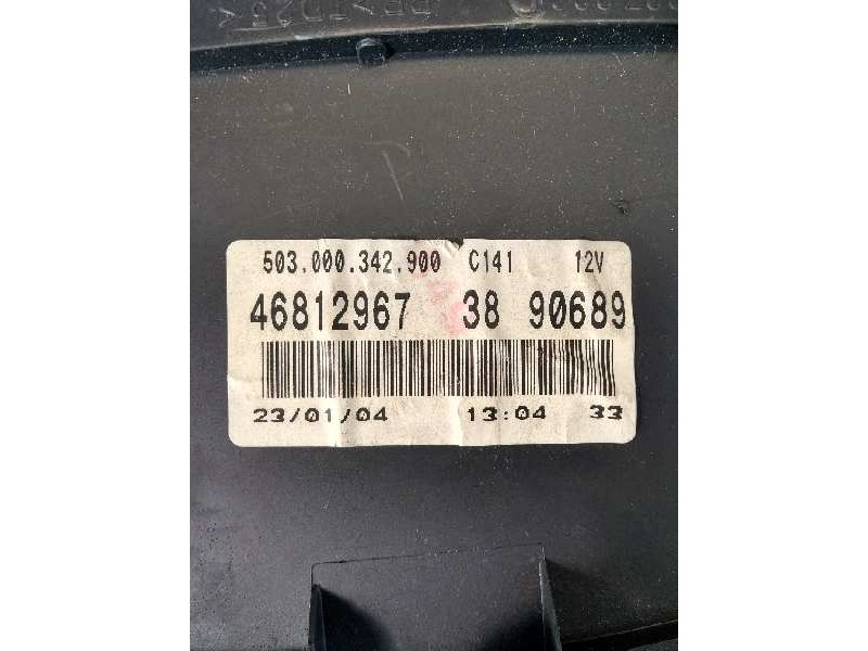 Recambio de cuadro instrumentos para fiat punto berlina (188) 1.9 jtd hlx (i) referencia OEM IAM 46812967 38 90689 503000342900