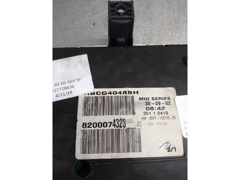Recambio de cuadro instrumentos para renault megane ii berlina 5p 1.6 16v referencia OEM IAM 8200074323E  