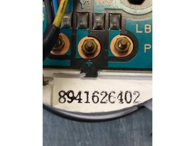 Recambio de cuadro cuentarevoluciones para isuzu trooper referencia OEM IAM 8941626402  