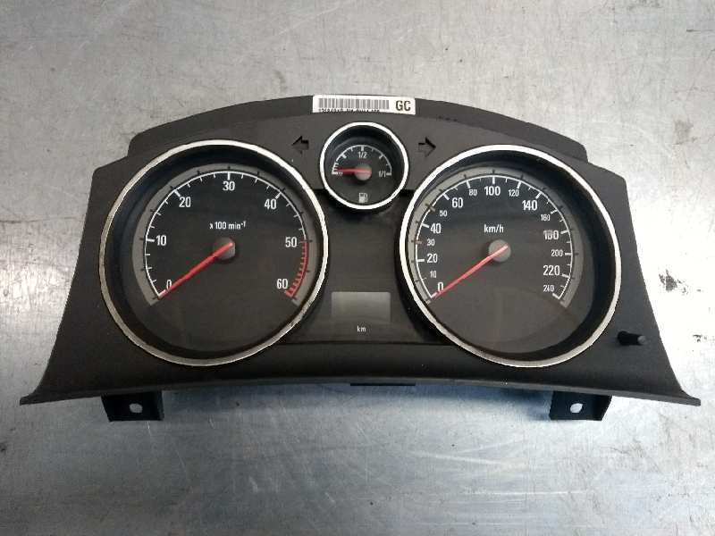 Recambio de cuadro instrumentos para opel astra h berlina cosmo referencia OEM IAM 13184319 GC SW4405