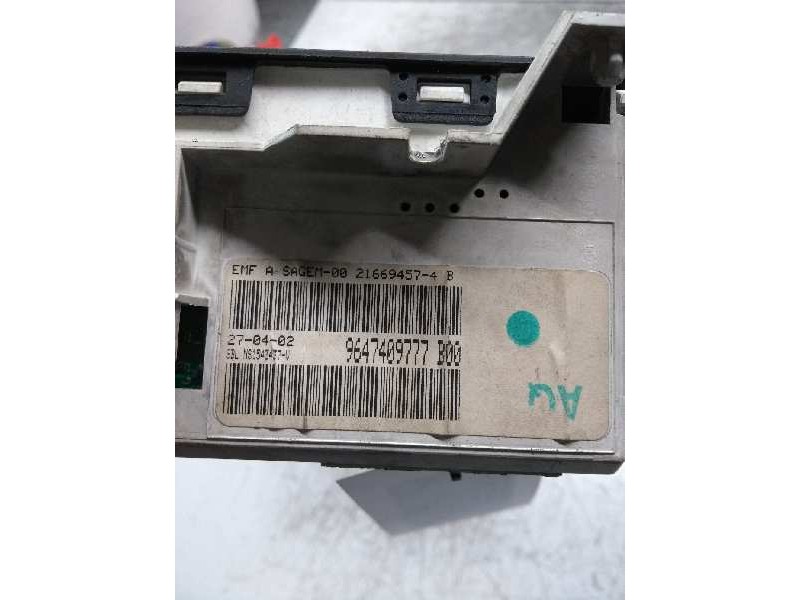 Recambio de pantalla multifuncion para peugeot 206 berlina xn referencia OEM IAM 9647409777 216694574 B00