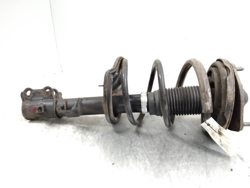 Recambio de amortiguador delantero izquierdo para kia carens (un) 2.0 crdi referencia OEM IAM   