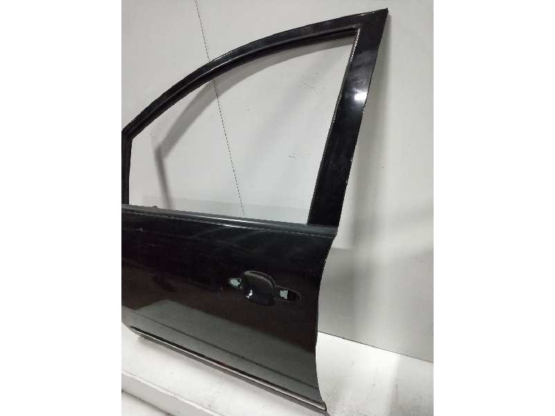 Recambio de puerta delantera izquierda para kia carens (un) 2.0 crdi referencia OEM IAM   
