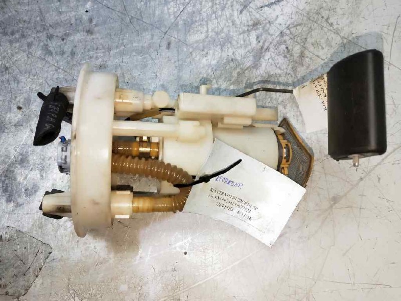 Recambio de bomba combustible para kia cerato 2.0 turbodiesel cat referencia OEM IAM 311102F400 083000830 