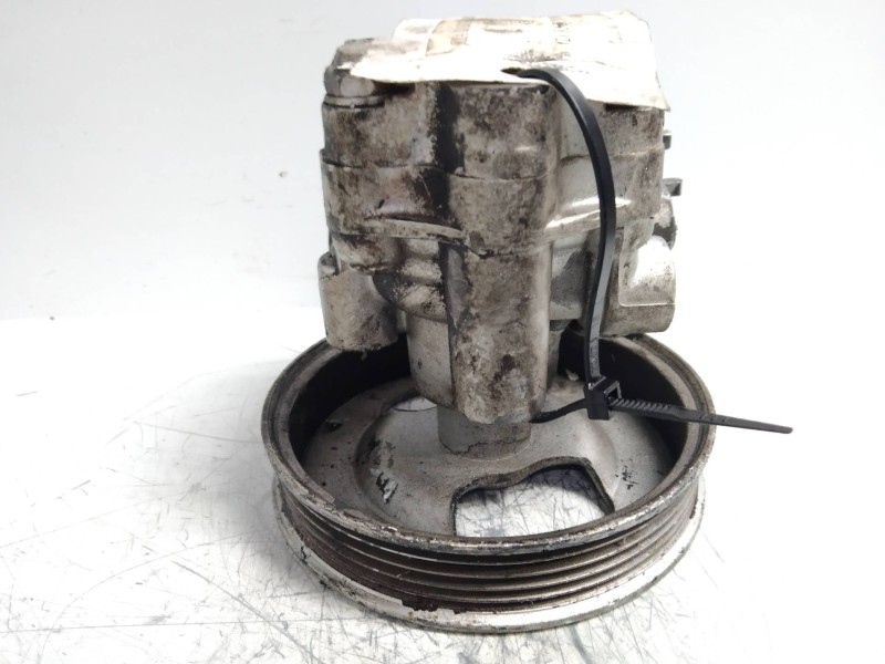 Recambio de bomba direccion para kia carnival 2.9 turbodiesel cat referencia OEM IAM   