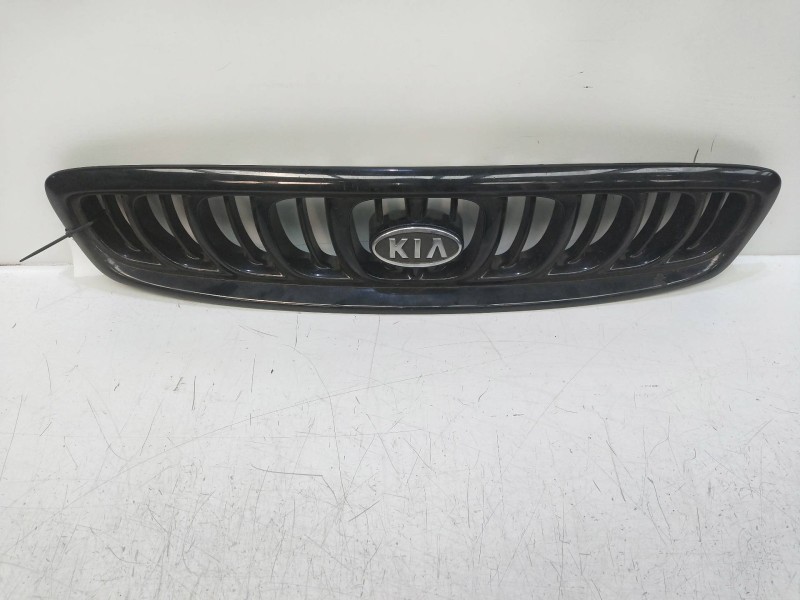 Recambio de rejilla delantera para kia carnival 2.9 turbodiesel cat referencia OEM IAM   