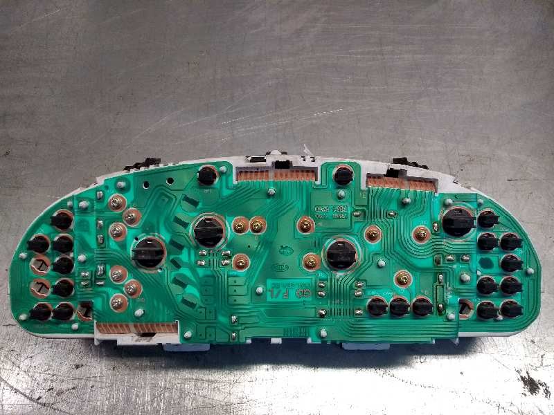 Recambio de cuadro instrumentos para kia carnival ii 2.9 crdi lx referencia OEM IAM 0K52A55430 L2A 200364300K 