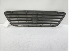 Recambio de rejilla delantera para kia carnival ii 2.9 crdi lx referencia OEM IAM    2