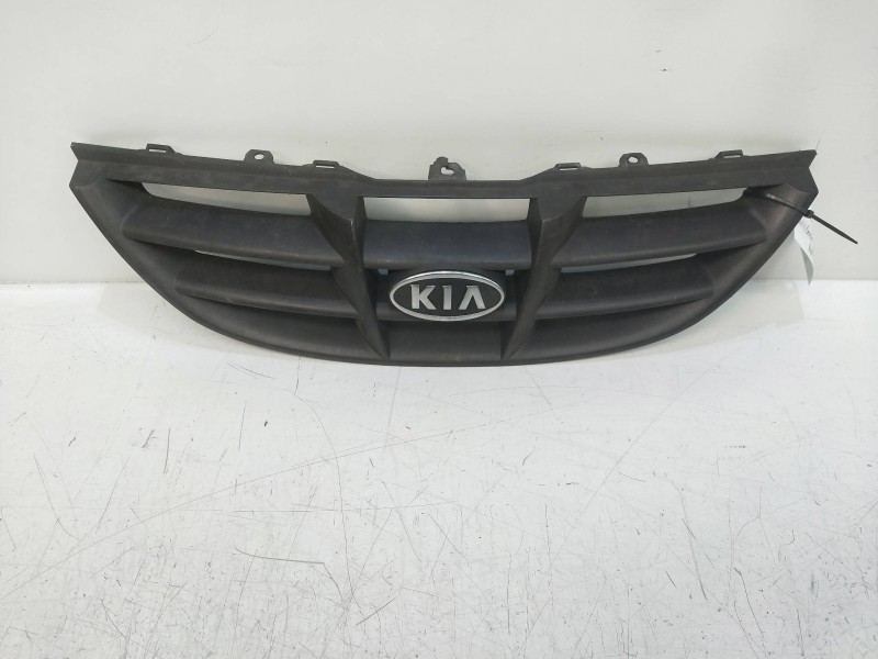 Recambio de rejilla delantera para kia cerato 2.0 turbodiesel cat referencia OEM IAM   