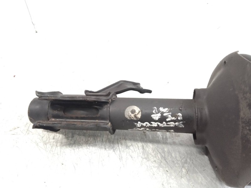 Recambio de amortiguador delantero derecho para nissan serena (c23m) 2.3 invitation d referencia OEM IAM   