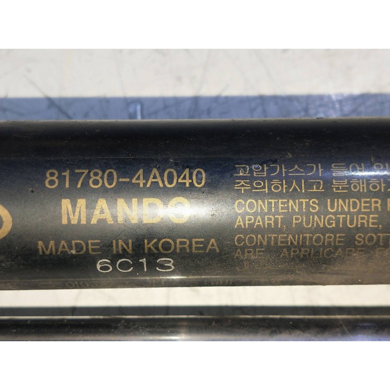Recambio de amortiguadores maletero / porton para hyundai h 1 h 1 furg.caja cerr.c. puerta referencia OEM IAM 817804A040  