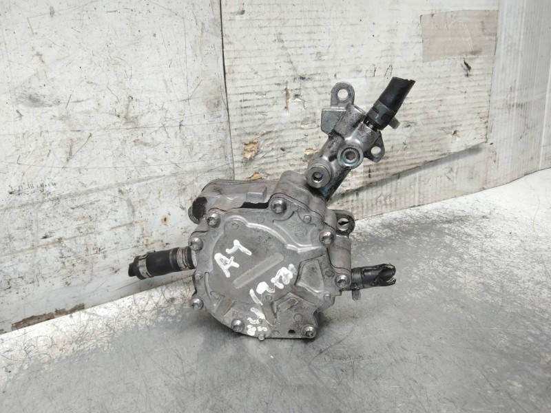 Recambio de depresor freno / bomba vacio para audi a4 berlina (b5) 1.9 tdi referencia OEM IAM   